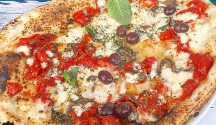 Pizze che si possono mangiare in gravidanza Credits © Sorbillo Instagram