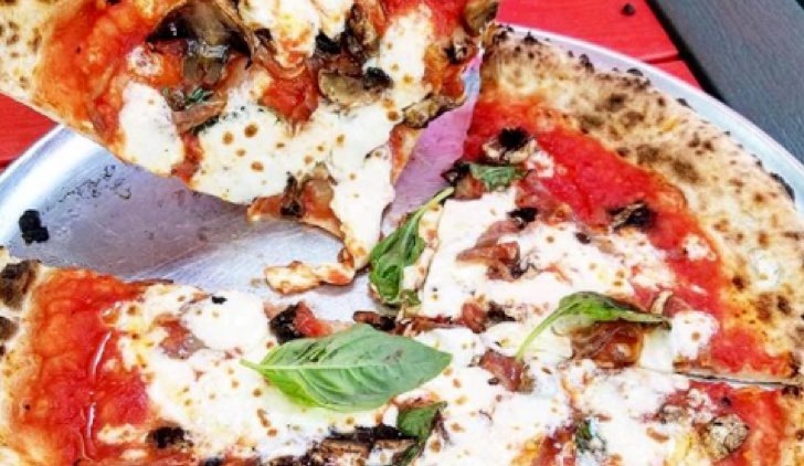 Pizze che si possono mangiare in gravidanza Credits © Sorbillo Instagram