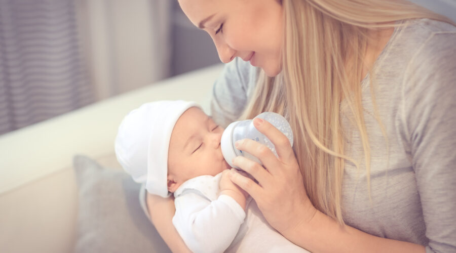 Il bonus latte artificiale 2020 che potrà arrivare fino a 400 euro all’anno ed essere erogato fino al sesto mese di vita del neonato